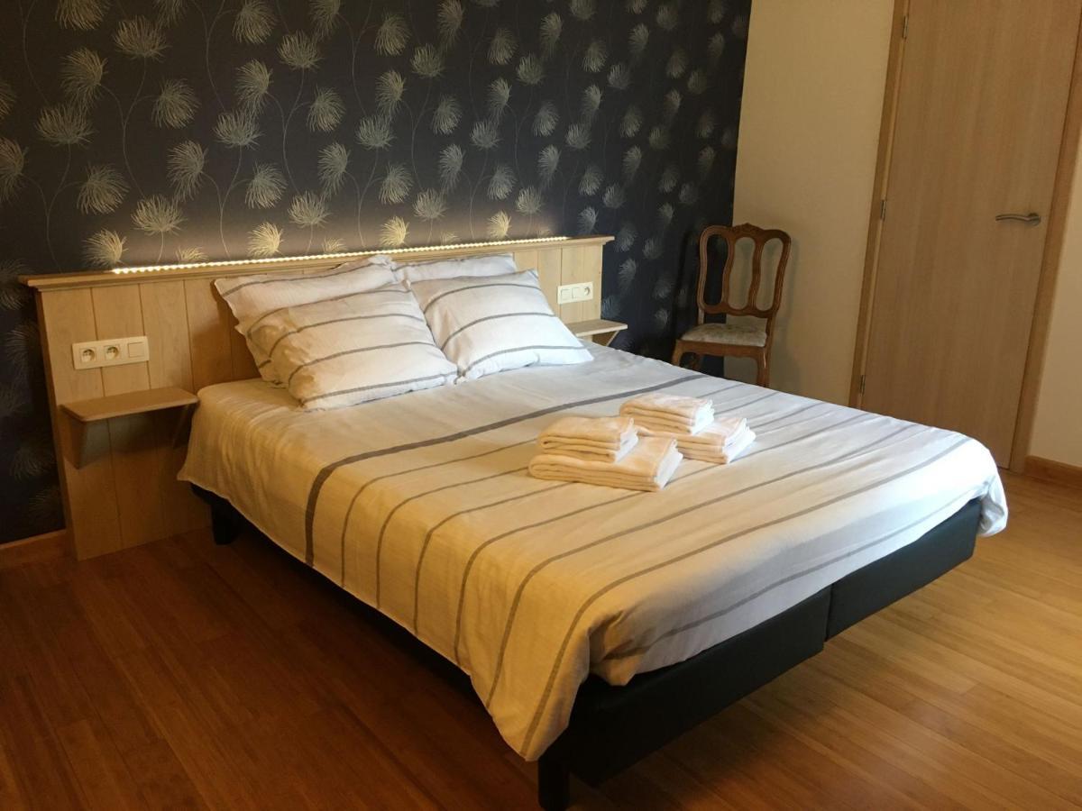 Orchimont Auberge Saint-Martin מראה חיצוני תמונה