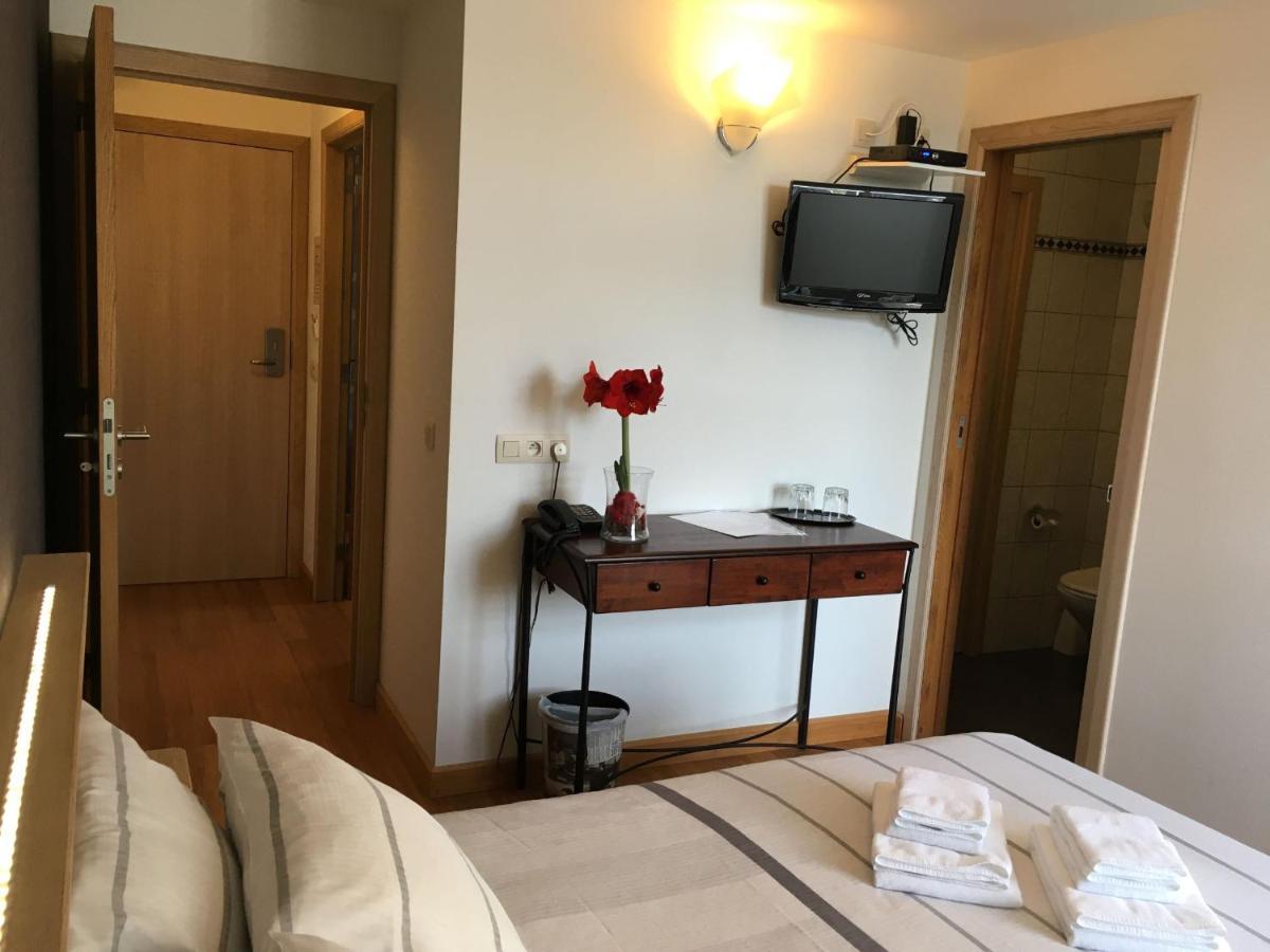 Orchimont Auberge Saint-Martin מראה חיצוני תמונה