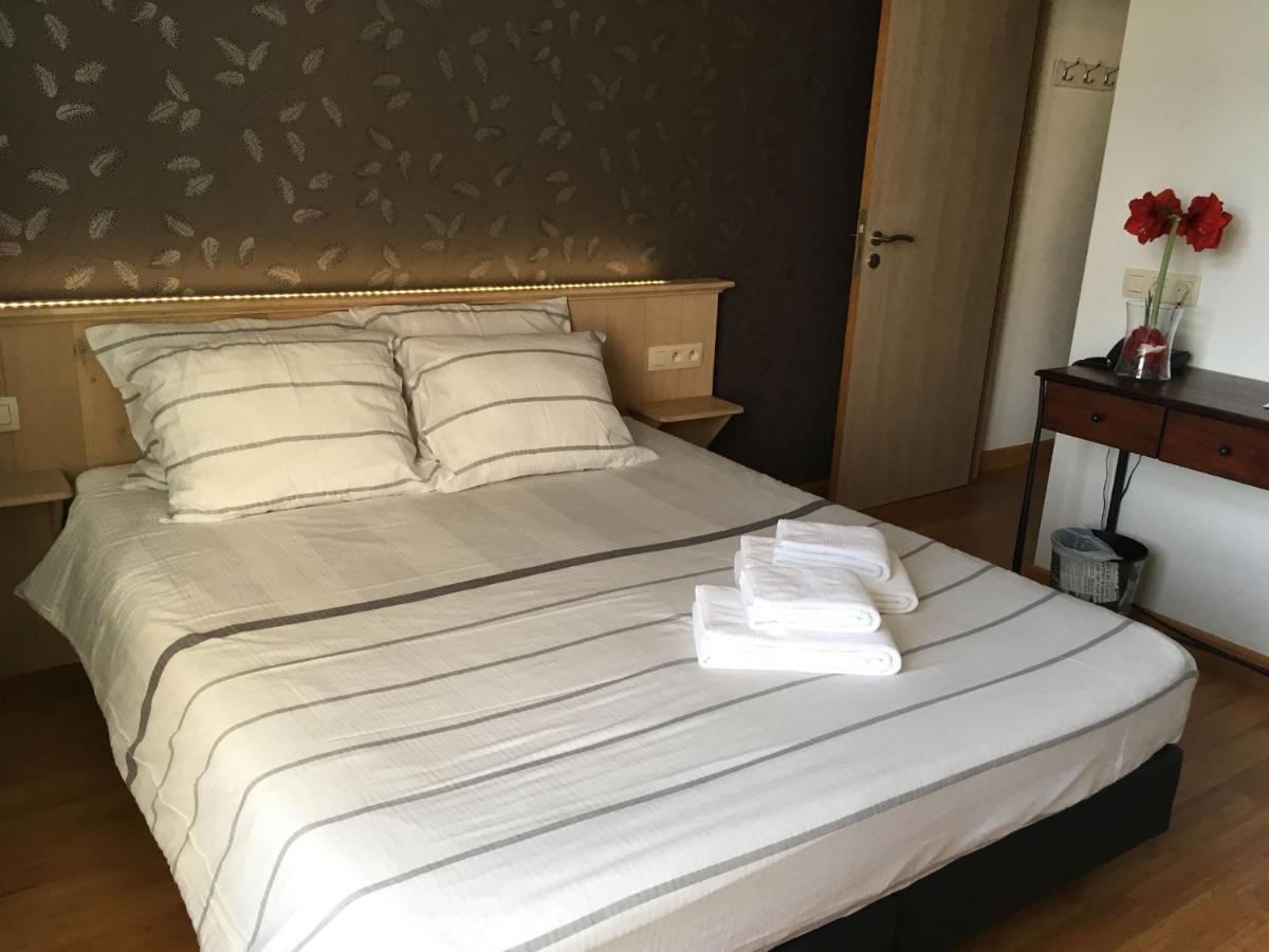Orchimont Auberge Saint-Martin מראה חיצוני תמונה