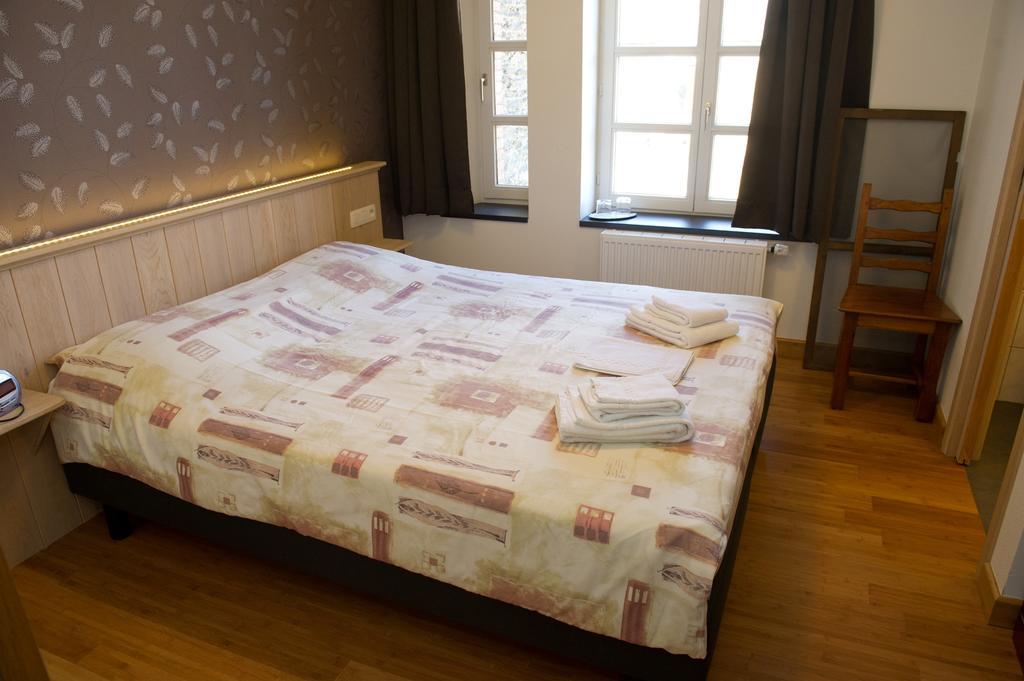 Orchimont Auberge Saint-Martin חדר תמונה