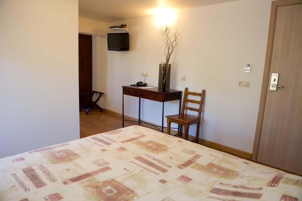 Orchimont Auberge Saint-Martin חדר תמונה