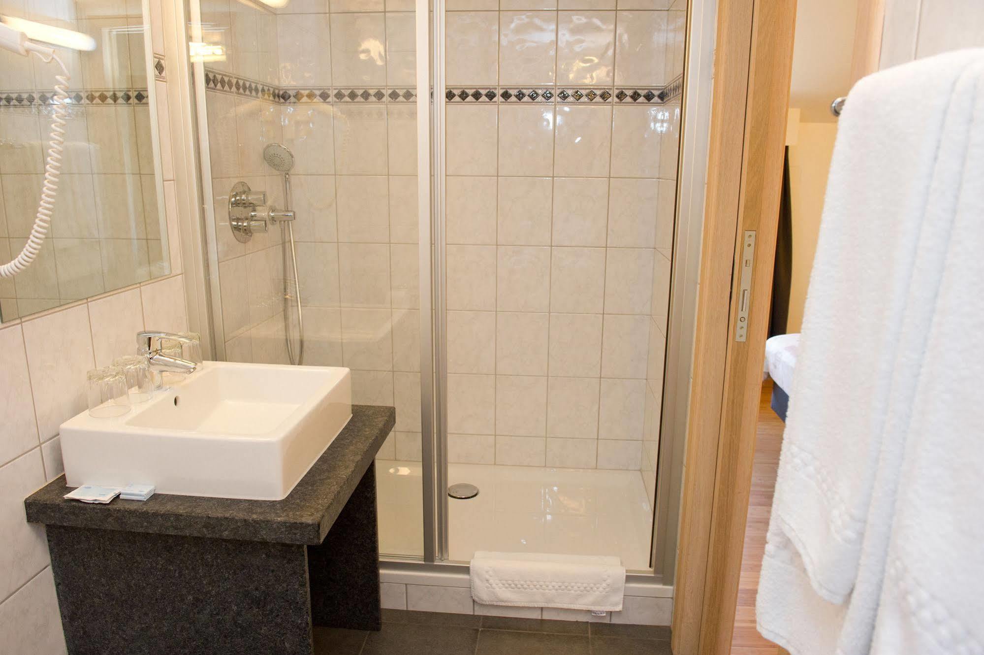 Orchimont Auberge Saint-Martin מראה חיצוני תמונה