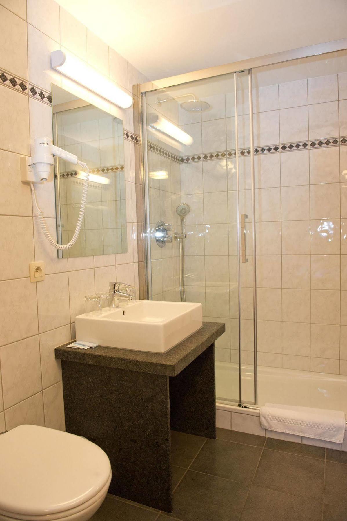 Orchimont Auberge Saint-Martin מראה חיצוני תמונה