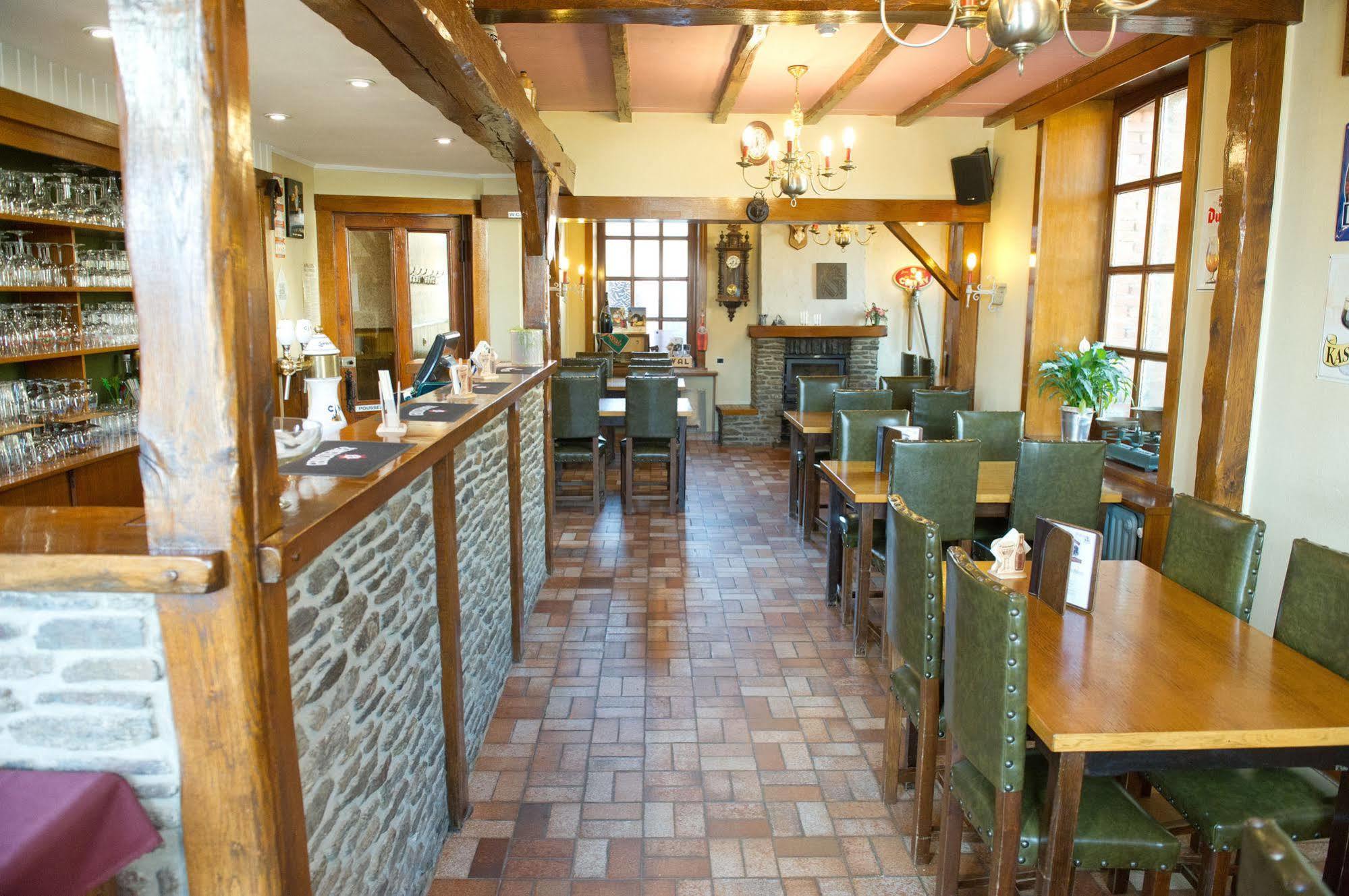 Orchimont Auberge Saint-Martin מראה חיצוני תמונה